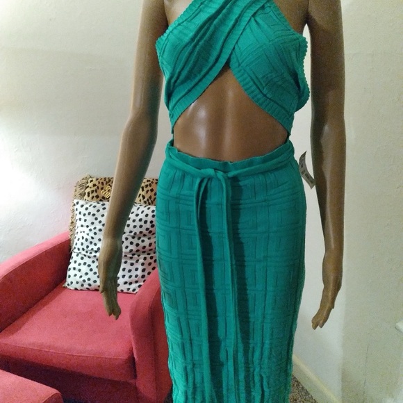 Versatile tie-up dress 👗 Very sexy and unique! Can be worn various ways. MEDIUM - Picture 4 of 14